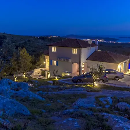 Terra Villa *